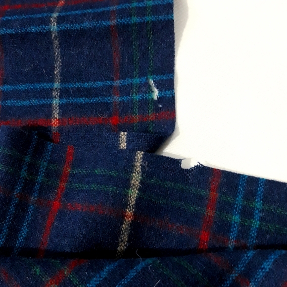 Vintage 80's Pendleton 100% Pure Virgin Wool Navy and Red Plaid Scarf Unisex - Picture 7 of 7